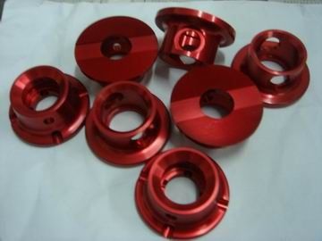 Aluminium AL7075 CNC-Präzisionsbearbeitungszerteilt/CNC maschinell bearbeitete Teile mit Rot anodisieren