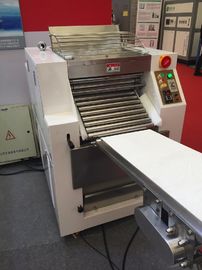 Karotten-Toast-industrielles Bäckerei-Ausrüstungs-Lebensmittelproduktions-Fließband