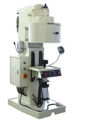 Industrieller 2.2KW Ölfilter, der herstellt, Maschine/die Maschinen besonders angefertigt säumt