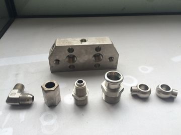 Die maschinell bearbeitete Gewohnheit zerteilt rostfreie verschiedene CNC-Präzisionsbearbeitungs-Teile
